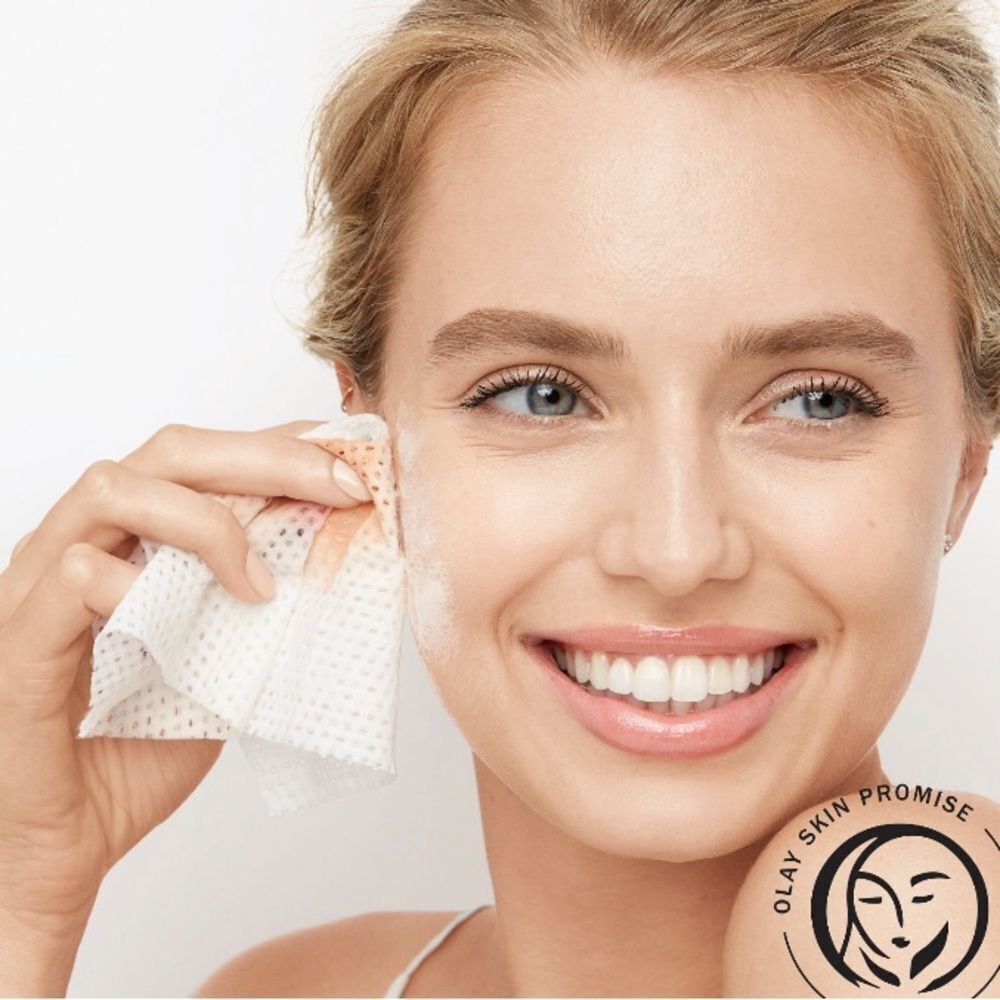 Olay Daily Facials Grape Seed Extract Hydrating Clean Facial Cloths 33 ct - Picture 2 of 7